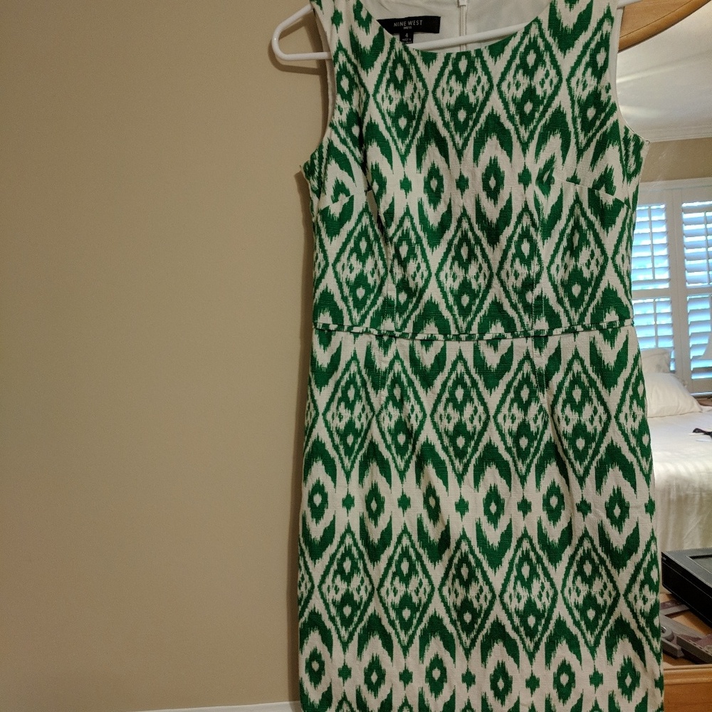 Nine west sheath dress green ikat print